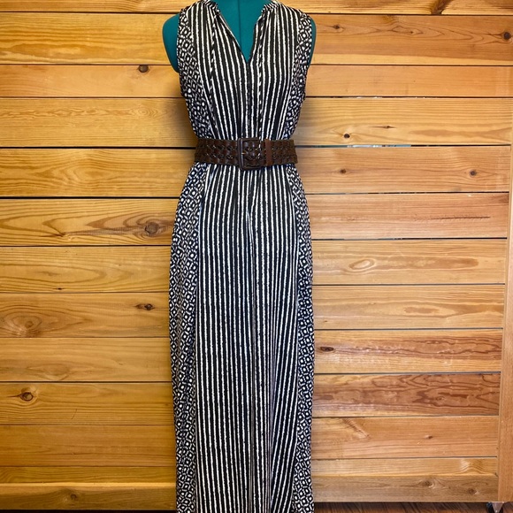 LOFT Dresses & Skirts - Black and white print Loft Maxi Dress